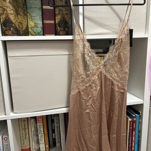 Frederick’s of Hollywood Elegant Lace Trimmed Satin Chemise NWT